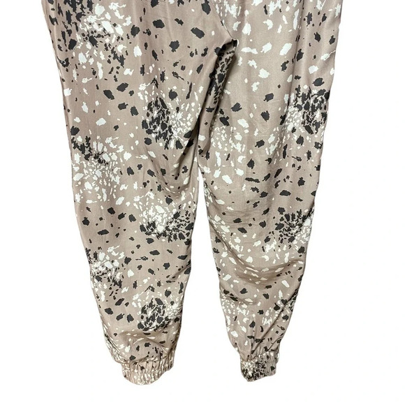 Timo‎ Weiland Taylor Track Pant Jogger Pants Tan Dotted Animal Print Size 0 - Picture 5 of 9